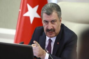 Sağlık Bakanı Fahrettin Koca, koronavir&uuml;s vaka sayısı en &ccedil;ok artan