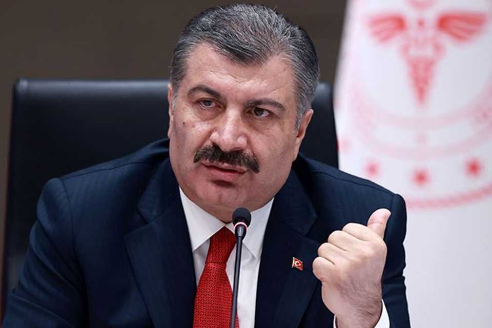 Sağlık Bakanı Fahrettin Koca, artan vaka sayıları sonrası yaptığı a&ccedil;ıklamada