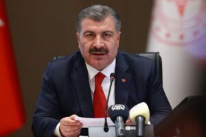 Sağlık Bakanı Koca, kısıtlamalara ve tedbirlere uyum sayesinde vaka sayılarında