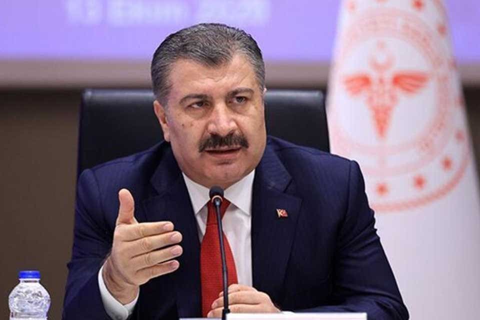 Corona vir&uuml;s&uuml; aşılamasında yeni aşamaya ge&ccedil;ildi ve yaş sınırı 45'e