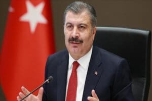 Sağlık Bakanı Koca, "Okulların kapanması ihtimalinden s&ouml;z eden bir habere