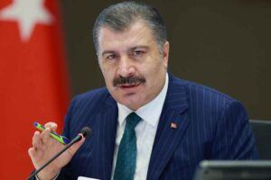 Sağlık Bakanı Fahrettin Koca, sahte ila&ccedil; iddialarıyla ilgili soruşturmanın 2019&rsquo;da