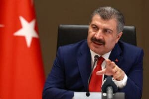 Sağlık Bakanı Fahrettin Koca, "Evlilik &ouml;ncesi &ccedil;iftlerle yenidoğan bebekler i&ccedil;in