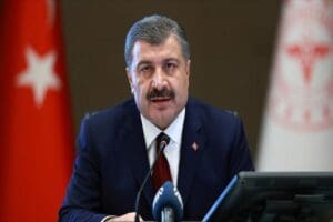 Sağlık Bakanı Fahrettin Koca, iki doz aşısını yaptıran sayısının 20