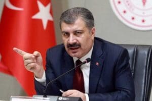 Sağlık Bakanı Fahrettin Koca "Aşı randevularında yaş sınırı 30&rsquo;a indi.