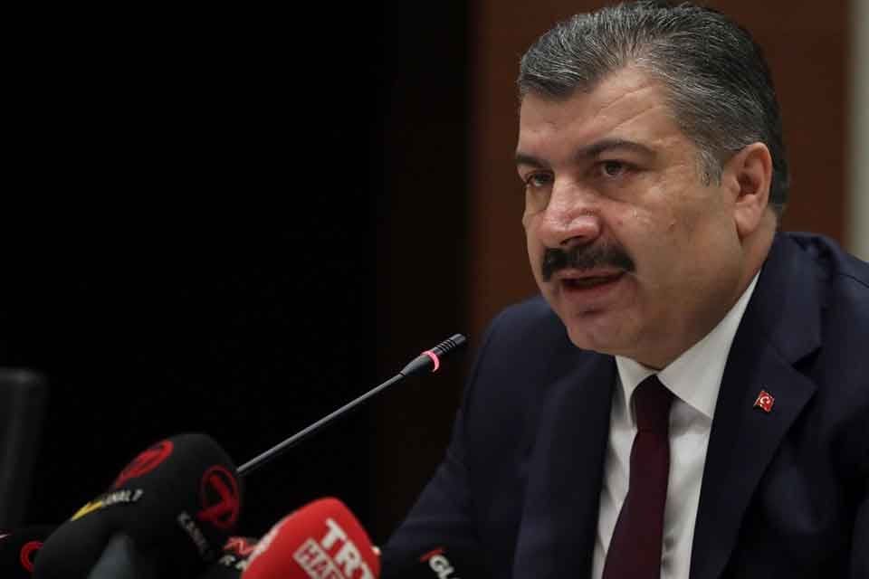 Sağlık Bakanı Fahrettin Koca, Koronavir&uuml;s Bilim Kurulu toplantısının ardından a&ccedil;ıklamalarda