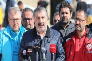Sağlık Bakanı Fahrettin Koca, "Valilik ve kaymakamlıklar a&ccedil;ıklama yapana kadar,