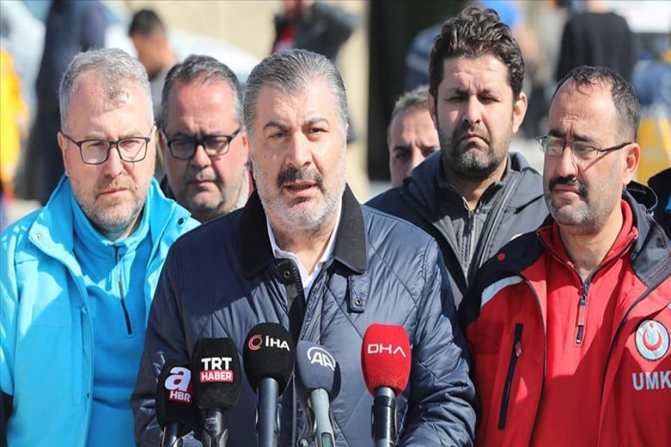 Sağlık Bakanı Fahrettin Koca, "Valilik ve kaymakamlıklar a&ccedil;ıklama yapana kadar,