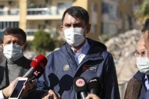 &Ccedil;evre, Şehircilik ve İklim Değişikliği Bakanı Murat Kurum, "İzmir depremi