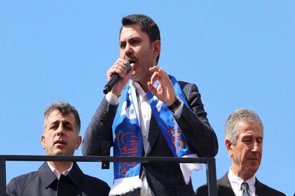 Bakan Kurum,&nbsp;'Yarısı Bizden Kampanyası'na yapılan başvuru sayısını a&ccedil;ıkladı. "Kentsel D&ouml;n&uuml;ş&uuml;mde