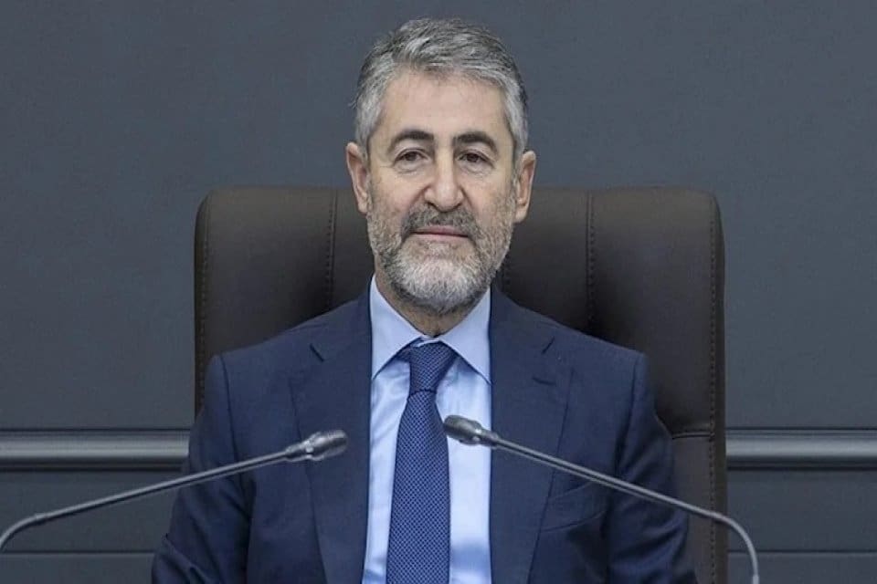 Hazine ve Maliye Bakanı Nureddin Nebati, T&uuml;rkiye'ye 'kiralık konut &uuml;reticisi'