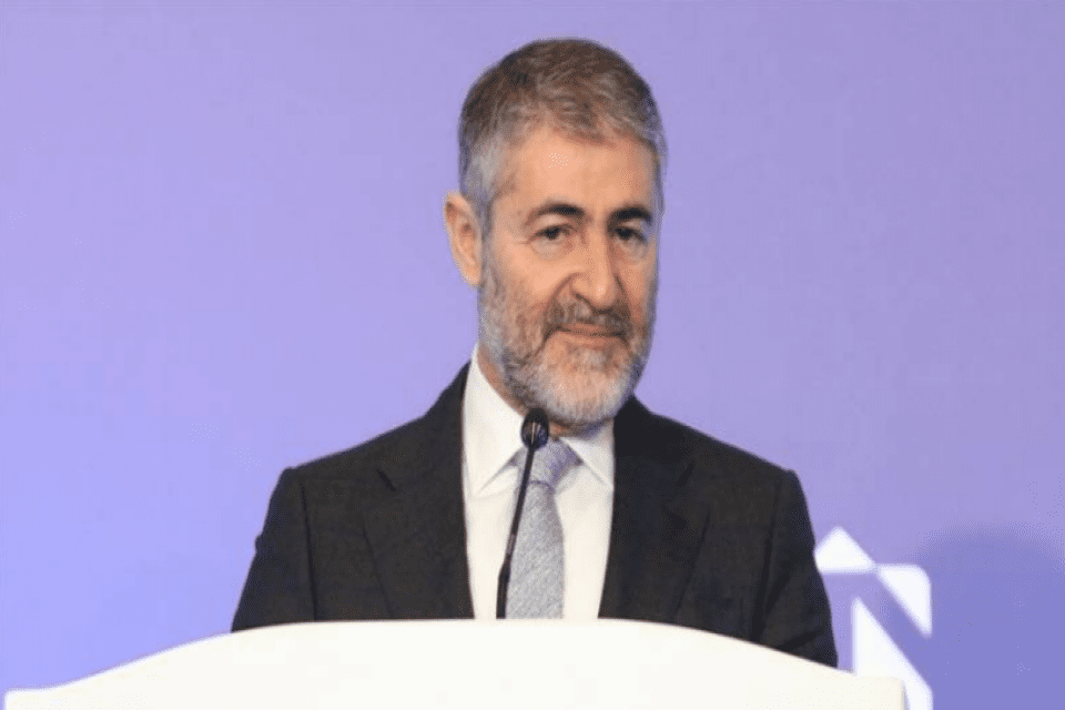 Hazine ve Maliye Bakanı ve AK Parti&nbsp;Mersin milletvekili adayı&nbsp;Nureddin Nebati,
