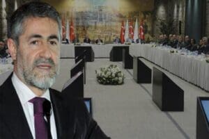 Hazine ve Maliye Bakanı Nureddin Nebati, Cumhurbaşkanlığı Dolmabah&ccedil;e &Ccedil;alışma Ofisi'nde
