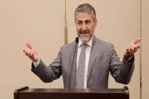 Hazine ve Maliye Bakanı&nbsp;Nureddin Nebati,&nbsp;temel gıda maddelerinde fiyatların aşağı y&ouml;nl&uuml;