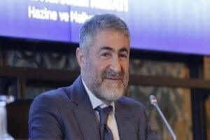 TBMM Plan ve B&uuml;t&ccedil;e Komisyonu'nda bakanlığının b&uuml;t&ccedil;e sunumunu yapan Hazine