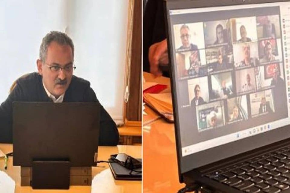 Milli Eğitim Bakanı Mahmut &Ouml;zer, Kahramanmaraş merkezli depremden etkilenen illerin