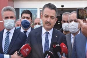 Tarım ve Orman Bakanı Bekir Pakdemirli, kendisinin de i&ccedil;inde bulunduğu,