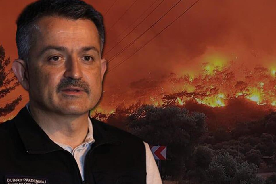 Son dakika haberine g&ouml;re Tarım ve Orman Bakanı Bekir Pakdemirli,