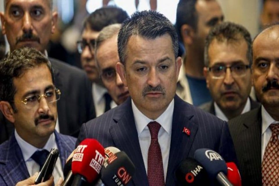 Tarım ve Orman Bakanı Bekir Pakdemirli, T&uuml;rkiye'nin &ccedil;eşitli noktalarında &ccedil;ıkan
