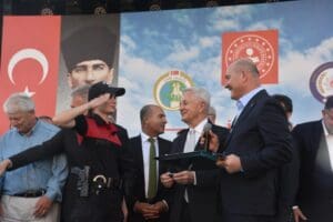 İ&ccedil;işleri Bakanı S&uuml;leyman Soylu, T&uuml;rkiye'den Suriye'nin g&uuml;venli b&ouml;lgelerine d&ouml;nmeyi kabul