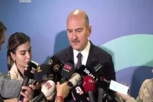 İ&ccedil;işleri Bakanı S&uuml;leyman Soylu, gazetecilerin g&uuml;ndeme ilişkin sorularını yanıtladı.&nbsp;Kılı&ccedil;daroğlu'nun uyuşturucu