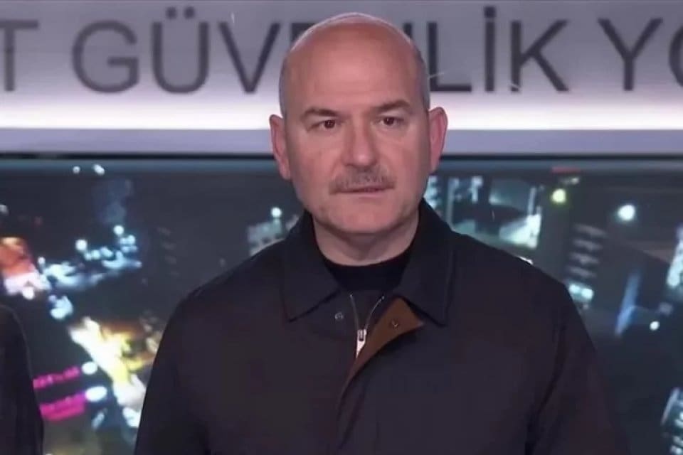 İ&ccedil;işleri Bakanı S&uuml;leyman Soylu, Adana'da K&ouml;k&uuml;n&uuml; Kurutma Operasyonu'na ilişkin a&ccedil;ıklama