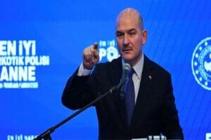 Erzurum'da 52. K&ouml;k&uuml;n&uuml; Kurutma Operasyonu'nun ger&ccedil;ekleştirildi. Sabah saatlerinde kameraların karşısına