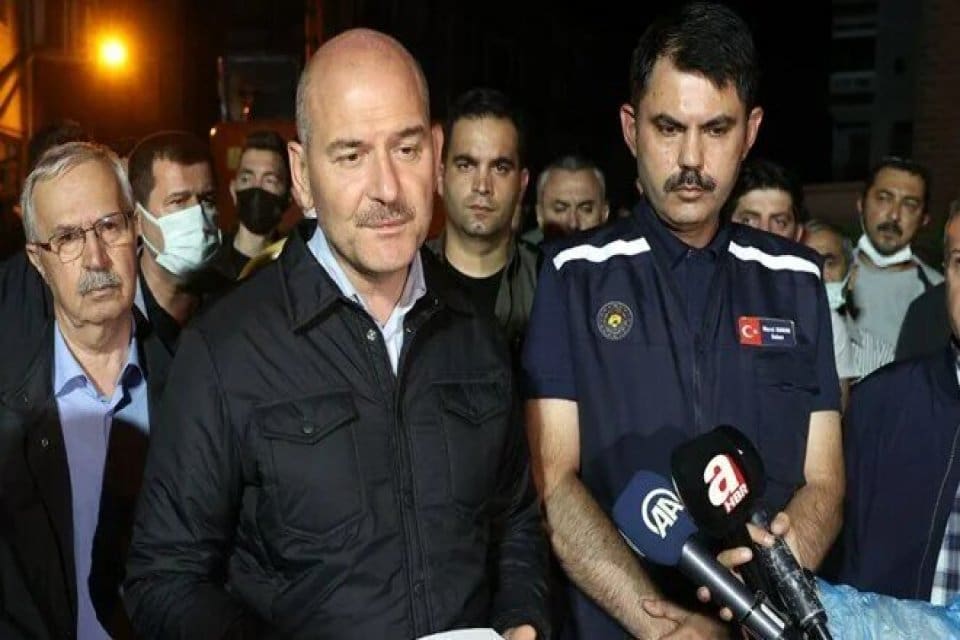 İ&ccedil;işleri Bakanı S&uuml;leyman Soylu ve &Ccedil;evre Şehircilik Bakanı Murat Kurum