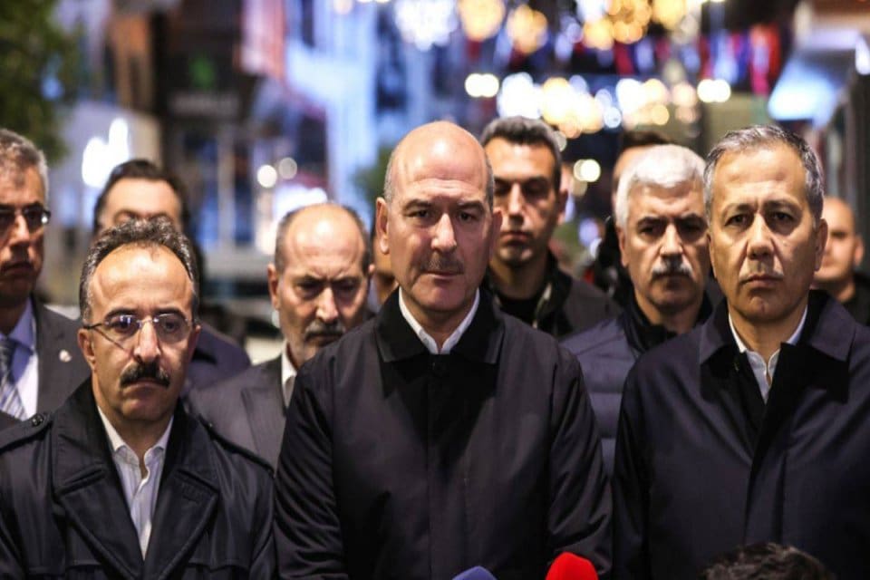 İ&ccedil;işleri Bakanı&nbsp;S&uuml;leyman Soylu&nbsp;d&uuml;n saat 16.13&rsquo;te bombalı saldırının d&uuml;zenlendiği İstiklal Caddesi&rsquo;nde