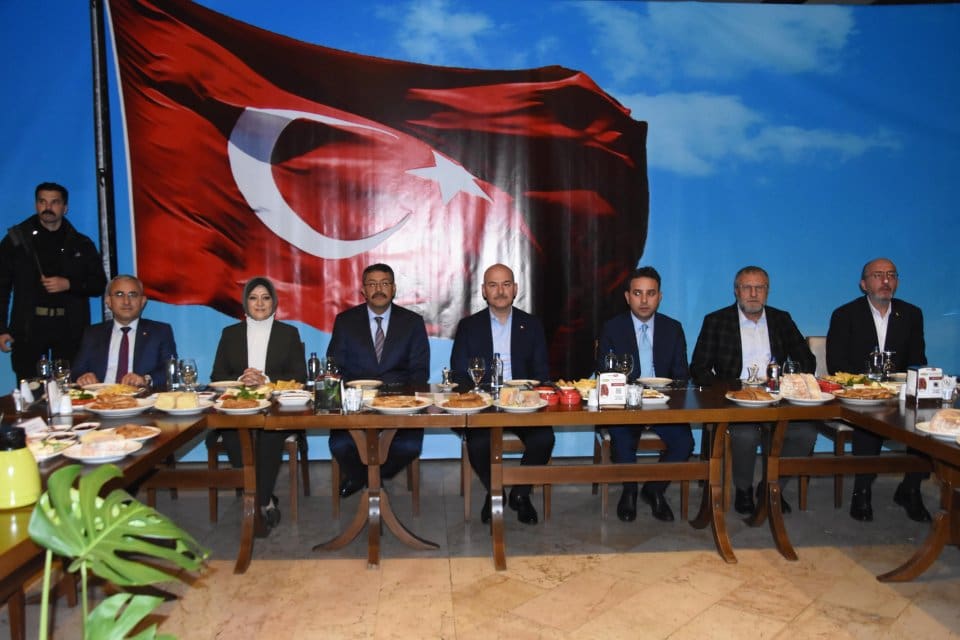 İ&ccedil;işleri Bakanı S&uuml;leyman Soylu, "Bug&uuml;n ter&ouml;r &ouml;rg&uuml;t&uuml;n&uuml;n sayısı 120&rsquo;nin altına