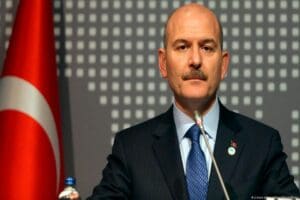 İ&ccedil;işleri Bakanı&nbsp;S&uuml;leyman Soylu, "T&uuml;rkiye Cumhuriyeti vatandaşı olan Suriyeli sayısı 200