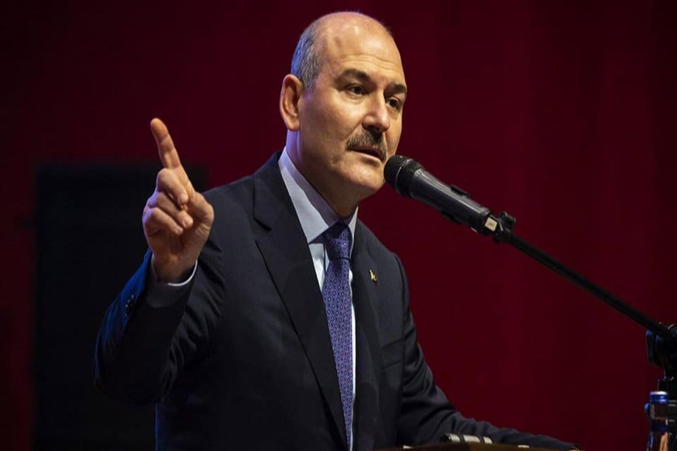 İ&ccedil;işleri Bakanı S&uuml;leyman Soylu, &uuml;lkesine d&ouml;nen sığınmacı sayısını a&ccedil;ıkladı. Soylu