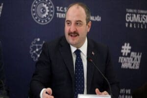 Sanayi ve Teknoloji Bakanı&nbsp;Mustafa Varank, Millet İttifakı'nın cumhurbaşkanı adayı&nbsp;Kemal Kılı&ccedil;daroğlu'nun