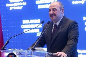 Sanayi ve Teknoloji Bakanı Mustafa Varank, Cumhurbaşkanı Recep Tayyip Erdoğan'ın