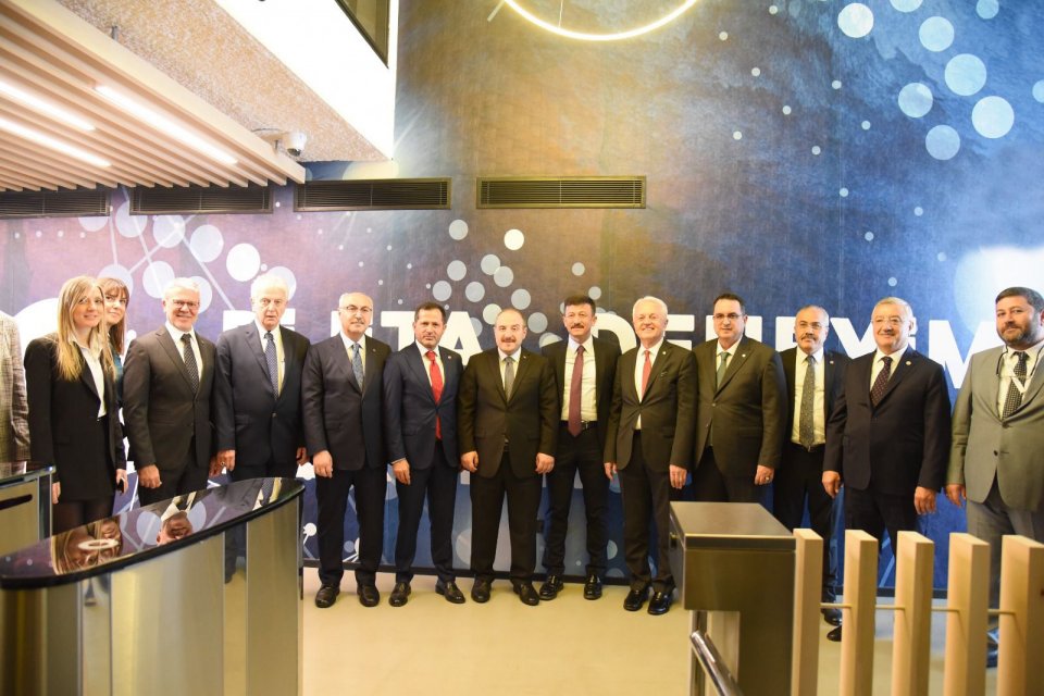 T.C. Sanayi ve Teknoloji Bakanı Mustafa Varank, İzmir&rsquo;in Uluslararası İnovasyon