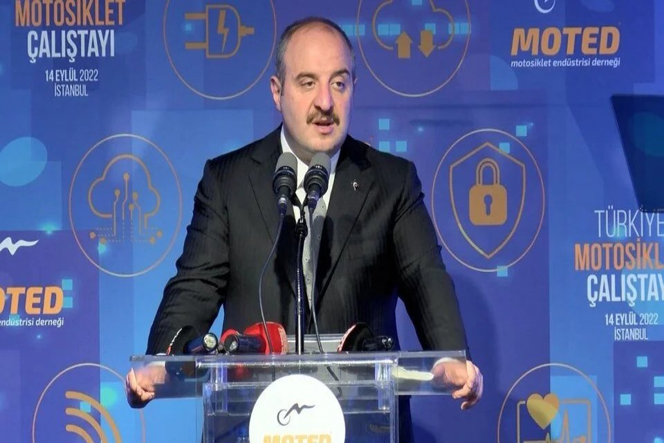 Bakan Varank'tan yerli motosiklet mesajı Yerli otomobil TOGG seri üretim için gün sayarken Sanayi ve