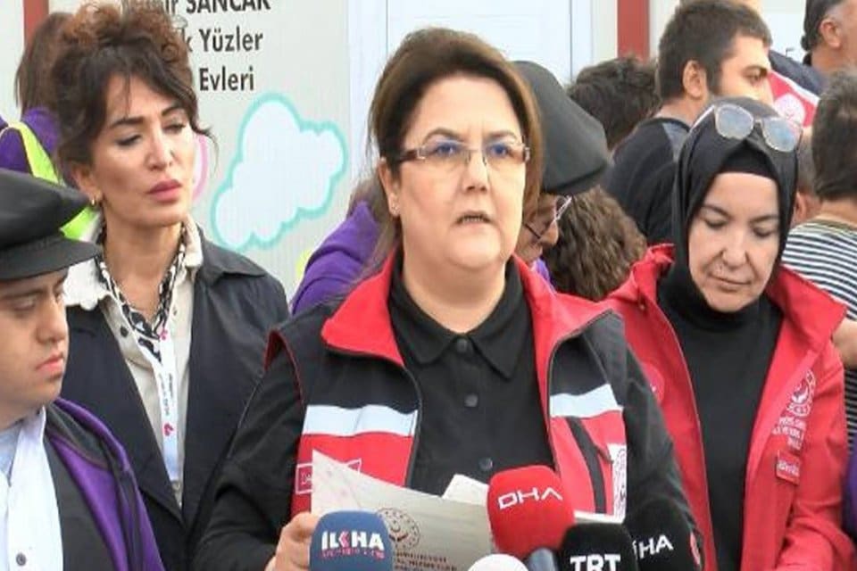 Aile ve Sosyal Hizmetler Bakanı&nbsp;Derya Yanık, bakanlık olarak kendi sistemlerinde