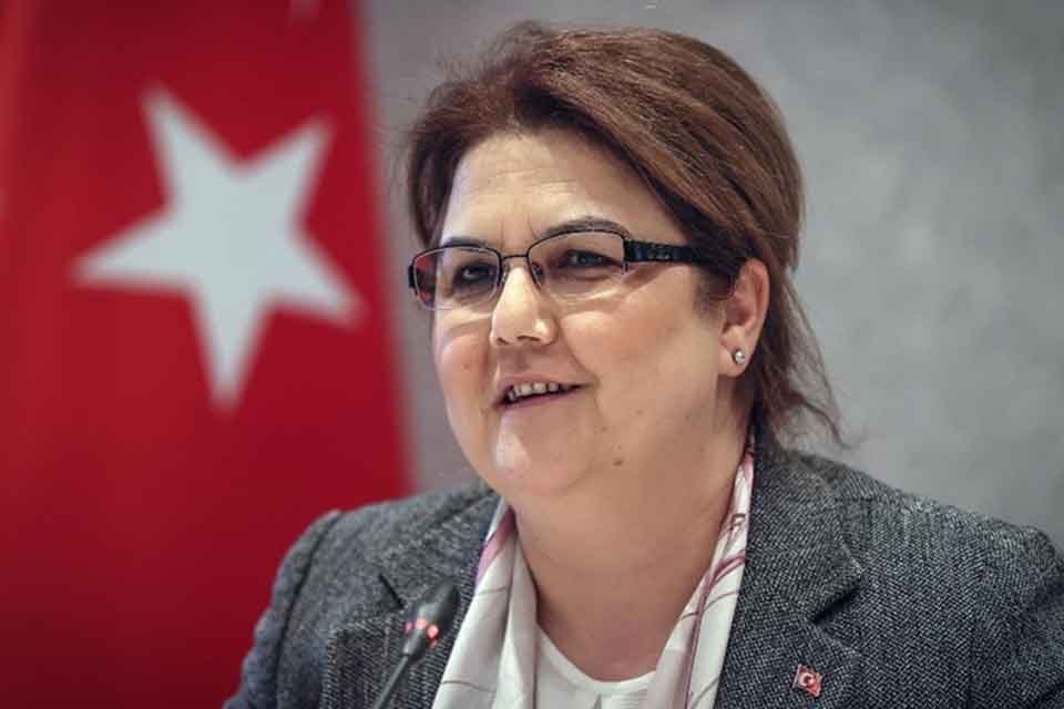 Aile ve Sosyal Hizmetler Bakanı Derya Yanık, evlilik &ccedil;ağına gelmiş