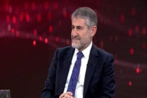 TRT canlı yayınında a&ccedil;ıklamalarda bulunan Hazine ve Maliye Bakanı Nureddin