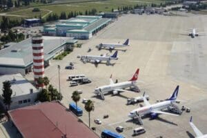 Ulaştırma ve Altyapı Bakanlığınca, meydana gelen depremler nedeniyle Adana Havalimanı'nın