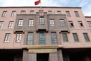 Milli Savunma Bakanlığı'nda istihdam edilmek &uuml;zere bin 115 a&ccedil;ıktan iş&ccedil;i
