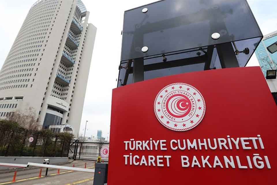Ticaret Bakanlığı "Deprem sırasında acil ihtiya&ccedil; malzemelerinin fiyatlarında fahiş fiyat