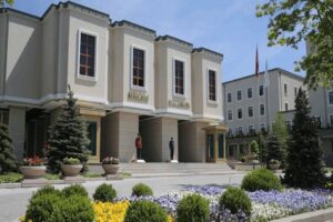 CHP'li &Ouml;zel a&ccedil;ıklama yaparken, İ&ccedil;işleri Bakanlığı konuyla ilgili a&ccedil;ıklama yaptı.
