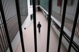 Anayasa'nın 104. Maddesi kapsamındaki s&uuml;rekli hastalık, sakatlık ve kocama gibi