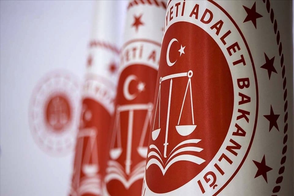 Ceza İnfaz Yasası&rsquo;nda değişiklik &ouml;ng&ouml;ren &ccedil;alışma başlatan Adalet Bakanlığı, ileri