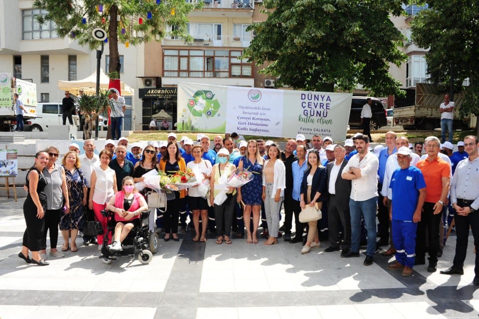 Bal&ccedil;ova Belediyesi, D&uuml;nya &Ccedil;evre G&uuml;n&uuml; nedeniyle Geri D&ouml;n&uuml;ş&uuml;m&uuml;n Ser&uuml;veni Sergisi