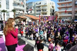 8 Mart D&uuml;nya Emek&ccedil;i Kadınlar G&uuml;n&uuml;&rsquo;nde Bal&ccedil;ova Belediyesi Kadın Danışma