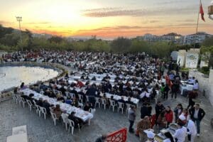 Ramazan ayı Bal&ccedil;ova&rsquo;da tam bir dayanışma i&ccedil;inde ge&ccedil;ti. Bal&ccedil;ova belediyesi