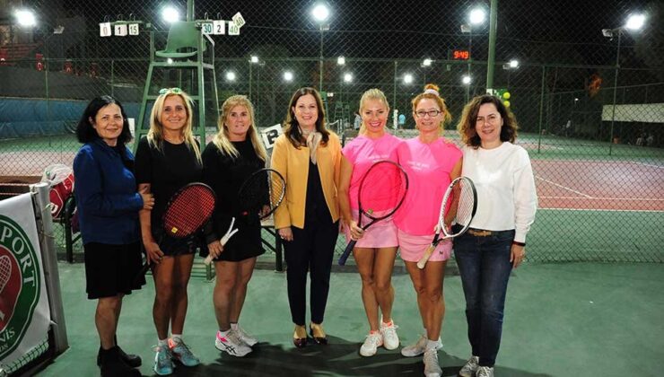 Balçova'da tenis turnuvası eğitime destek oldu