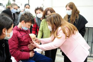 CHP Genel Başkan Yardımcısı Gülizar Biçer Karaca, Balçova’da sel mağduru